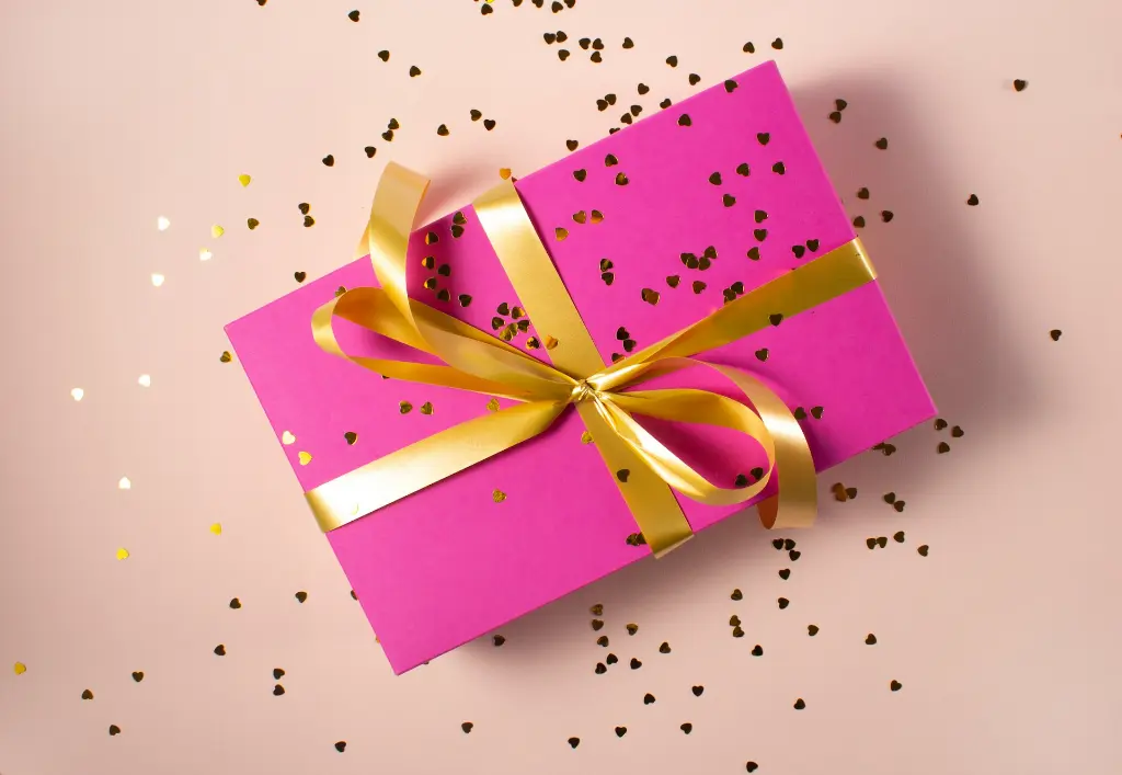 unsplash_ZLTlHeKbh04_gift cards.webp